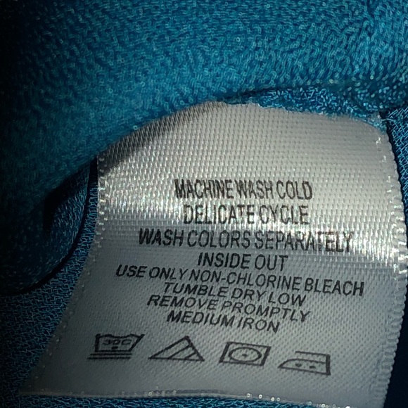 Love Denim 24/7 Women’s 22W Shear Batwing Blouse - Picture 13 of 13